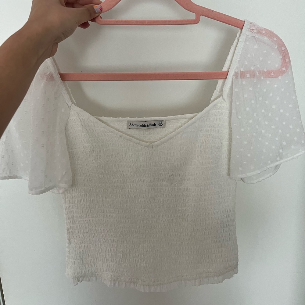 Abercrombie white flutter sleeve blouse